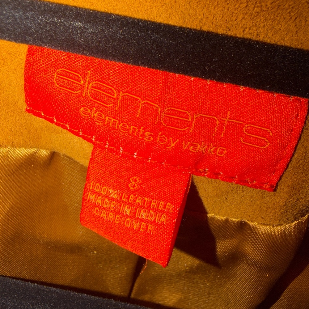 Elements - Picture 5 of 5